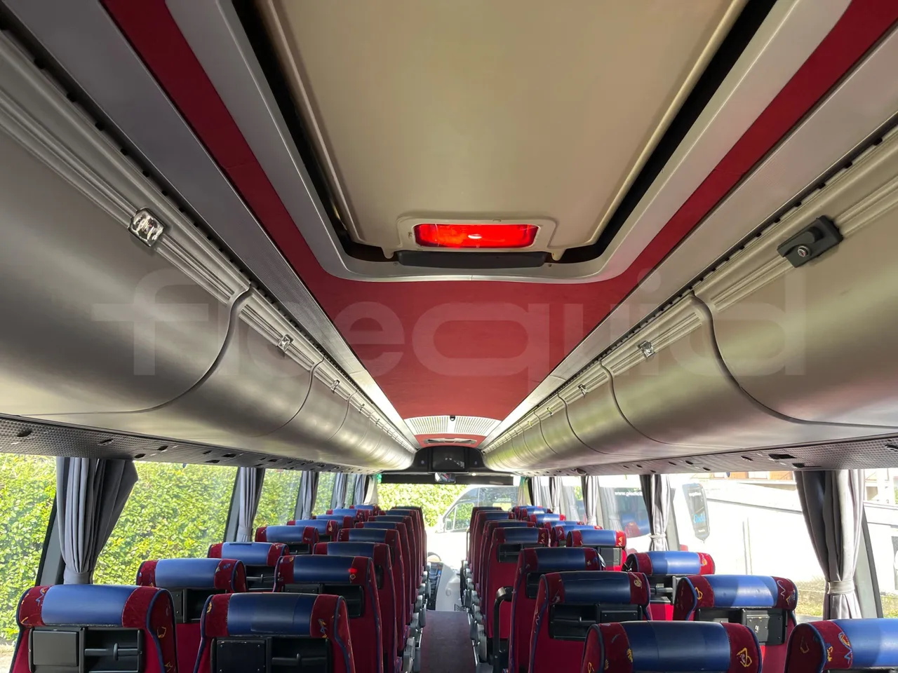 Volvo Barbi Genesis B12B - EUR3 - 309kW - 12.000m - overhead compartments photo