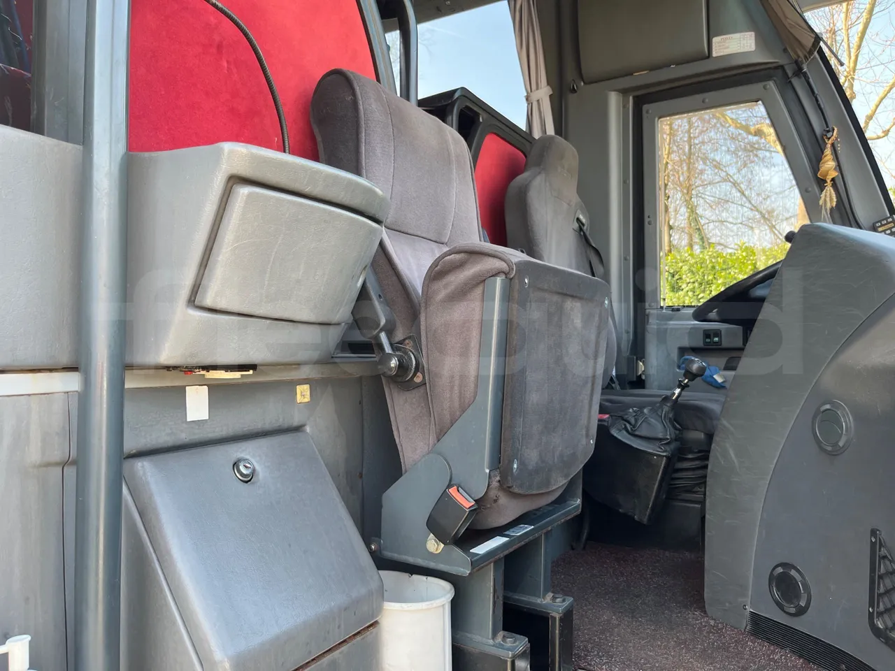 Volvo Barbi Genesis B12B - EUR3 - 309kW - 12.000m - hostess seat photo