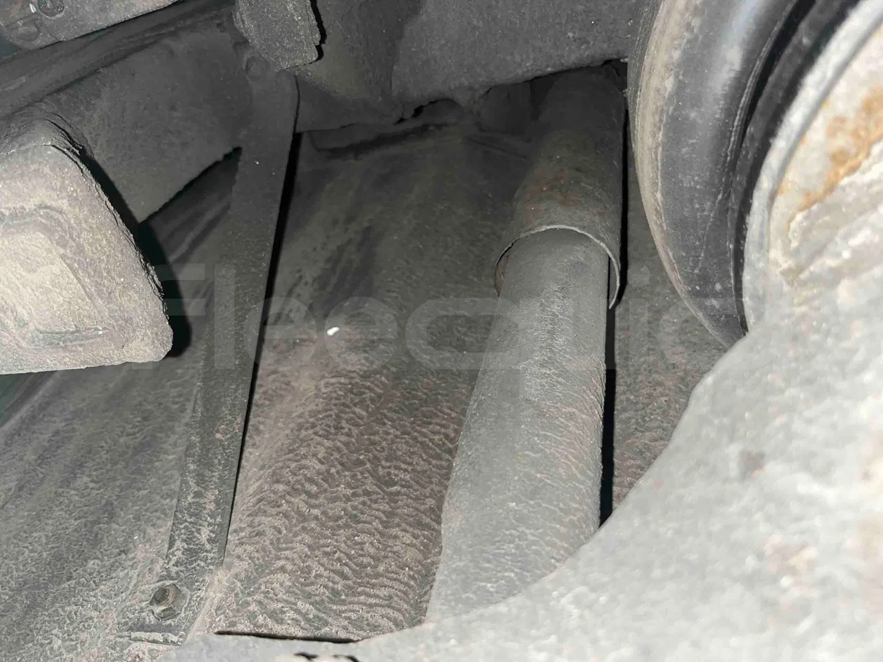 Volvo Barbi Genesis B12B - EUR3 - 309kW - 12.000m - axle 2 shock absorbers 2 left