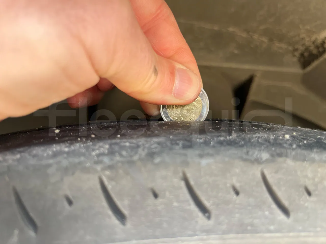 Volvo Barbi Genesis B12B - EUR3 - 309kW - 12.000m - rear left tire photo