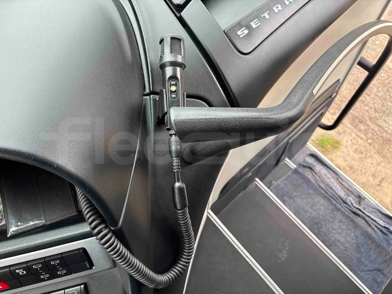Setra S516 HD - EUR6 - 350kW - 13.115m - hostes microphone accessories photo