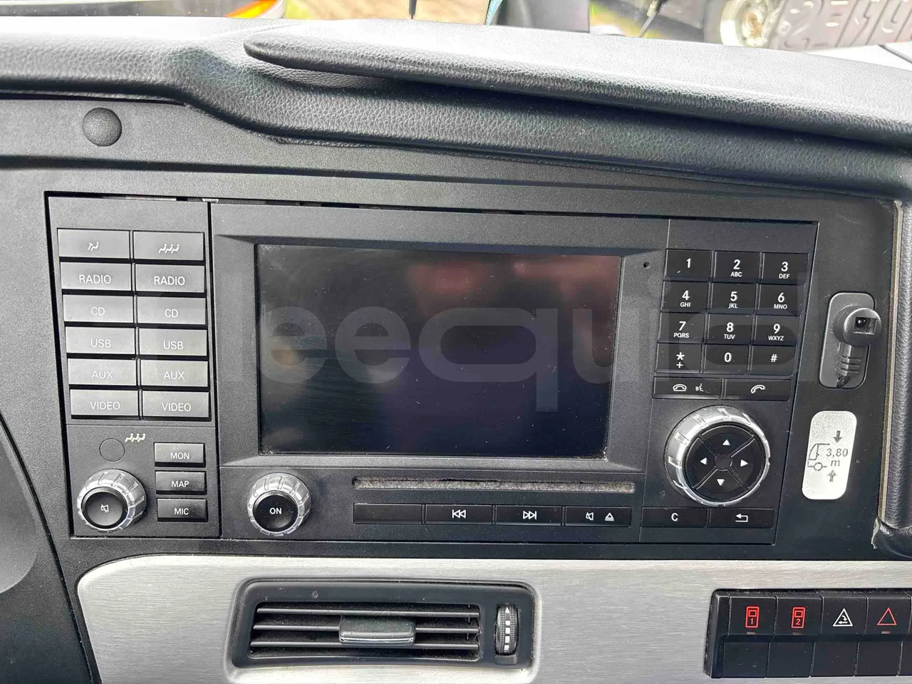 Setra S516 HD - EUR6 - 350kW - 13.115m - radio accessories photo