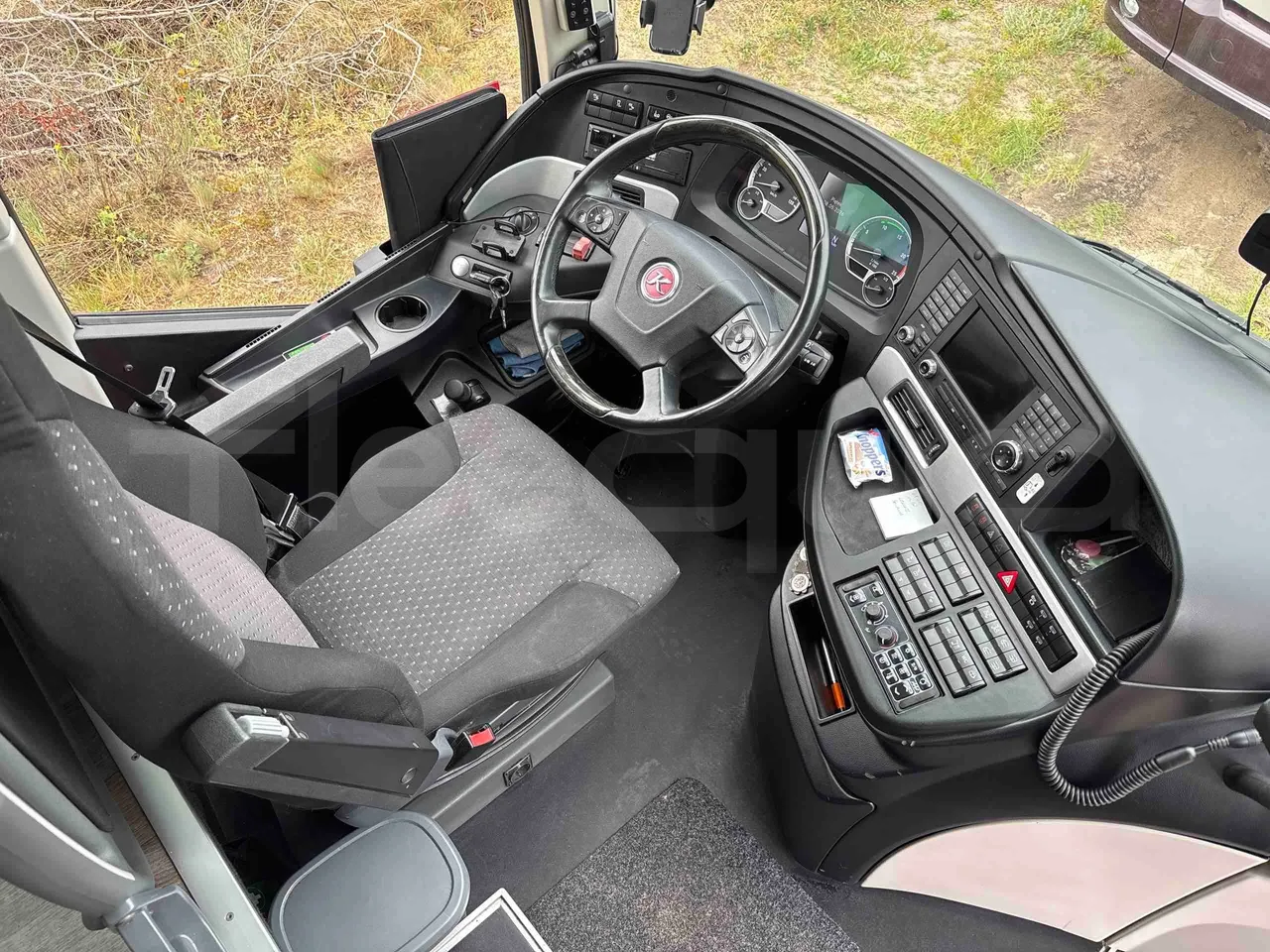 Setra S516 HD - EUR6 - 350kW - 13.115m - buttons panels on