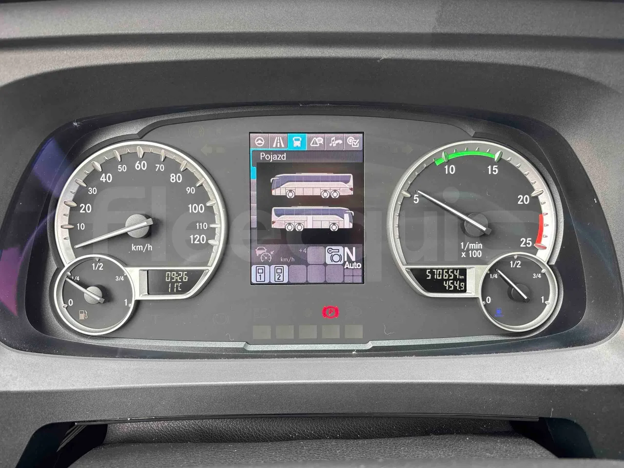 Setra S516 HD - EUR6 - 350kW - 13.115m - dashboard lights on