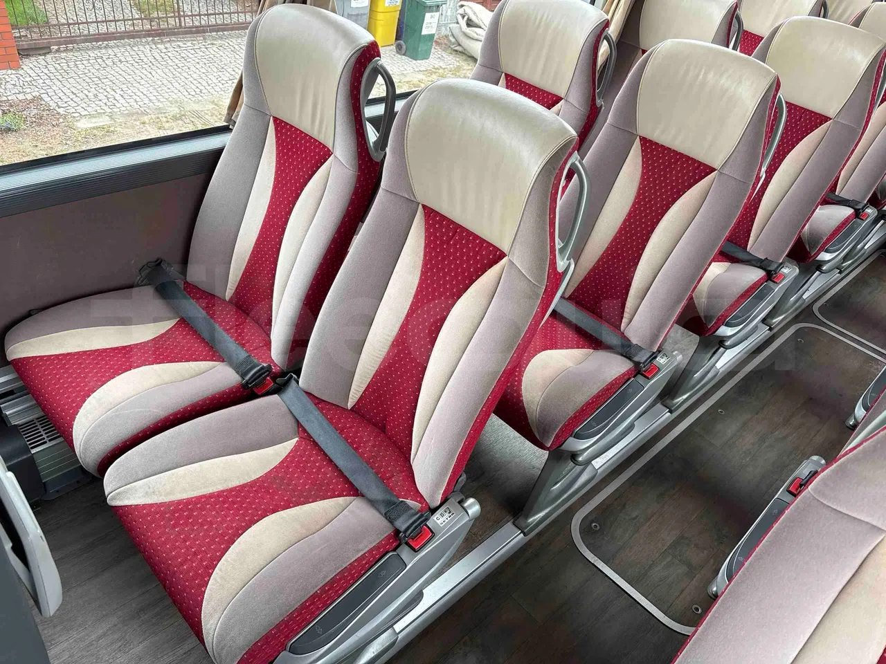 Setra S516 HD - EUR6 - 350kW - 13.115m - single seat detail