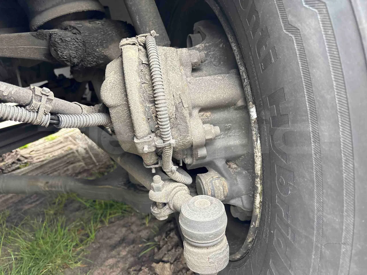 Setra S516 HD - EUR6 - 350kW - 13.115m - front brake calipers left
