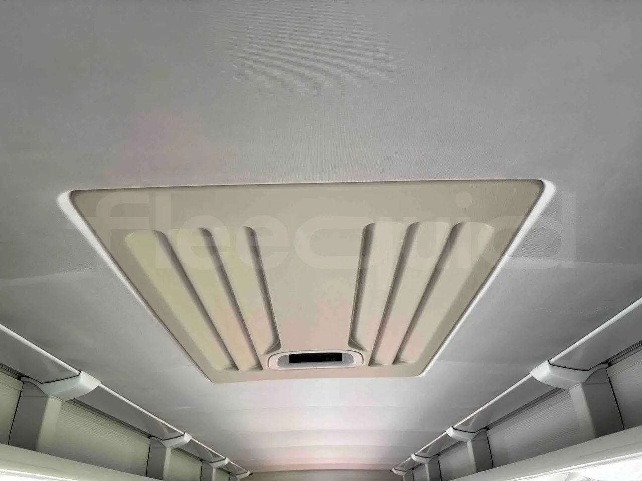Setra S516 HD - EUR6 - 350kW - 13.115m - roof hatch 2