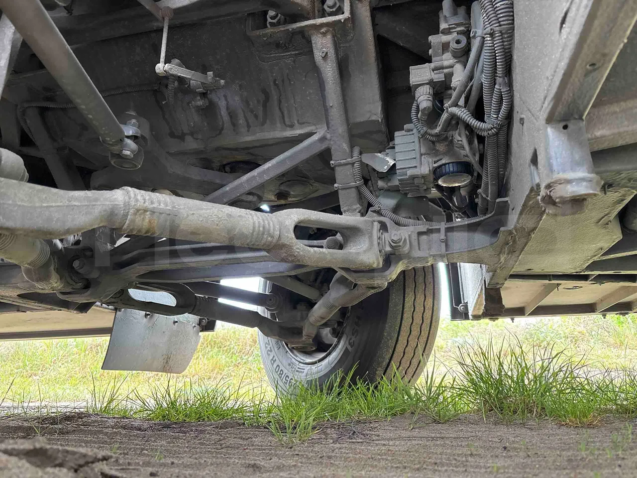Setra S516 HD - EUR6 - 350kW - 13.115m - front axle right side