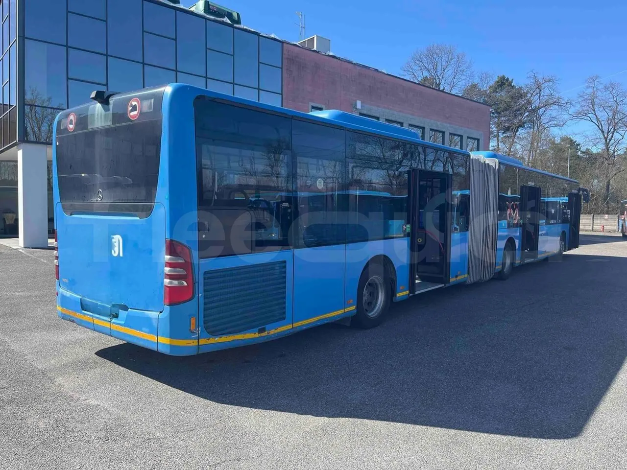 Mercedes-Benz Citaro O530G - Euro4 - 260kW - 17.940mt - 3/4 right rear doors open
