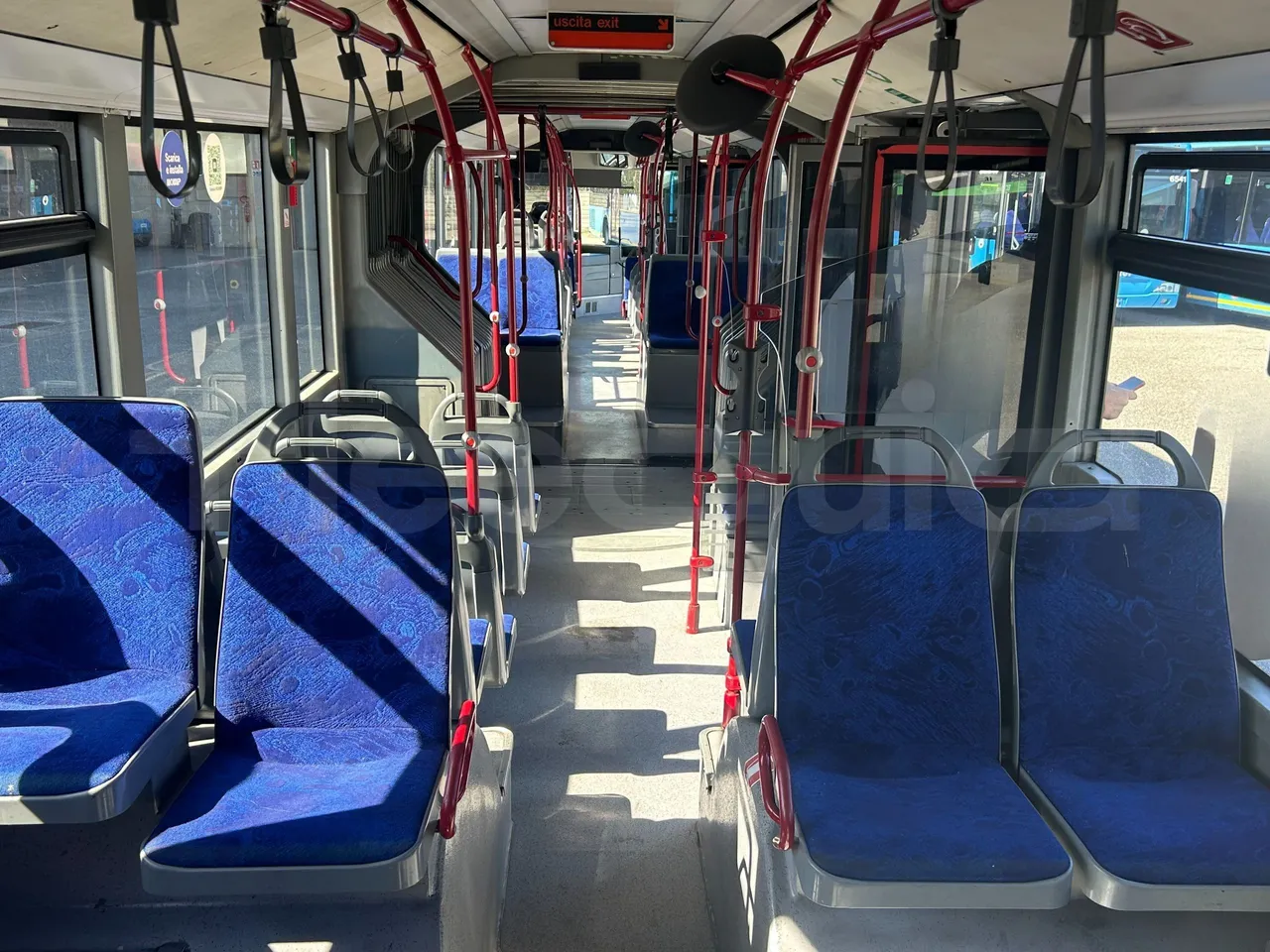 Mercedes-Benz Citaro O530G - Euro4 - 260kW - 17.940mt - forward view middle aisle