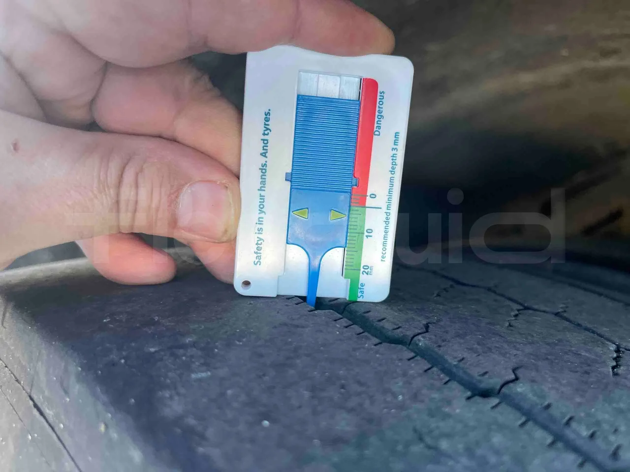 Mercedes-Benz Citaro O530G - Euro4 - 260kW - 17.940mt - tread condition front tires left