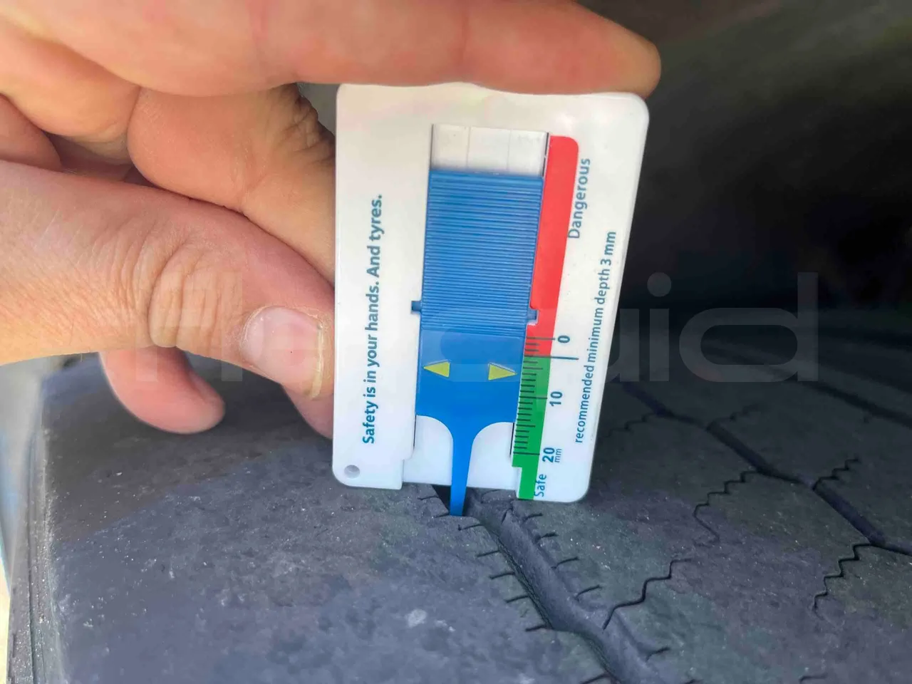 Mercedes-Benz Citaro O530G - Euro4 - 260kW - 17.940mt - tread condition third axle tires right