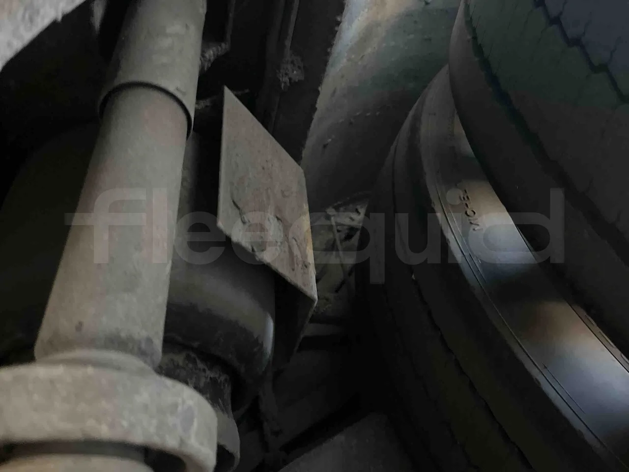 Mercedes-Benz Citaro O530G - Euro4 - 260kW - 17.940mt - axle 2 shock absorbers 1 left