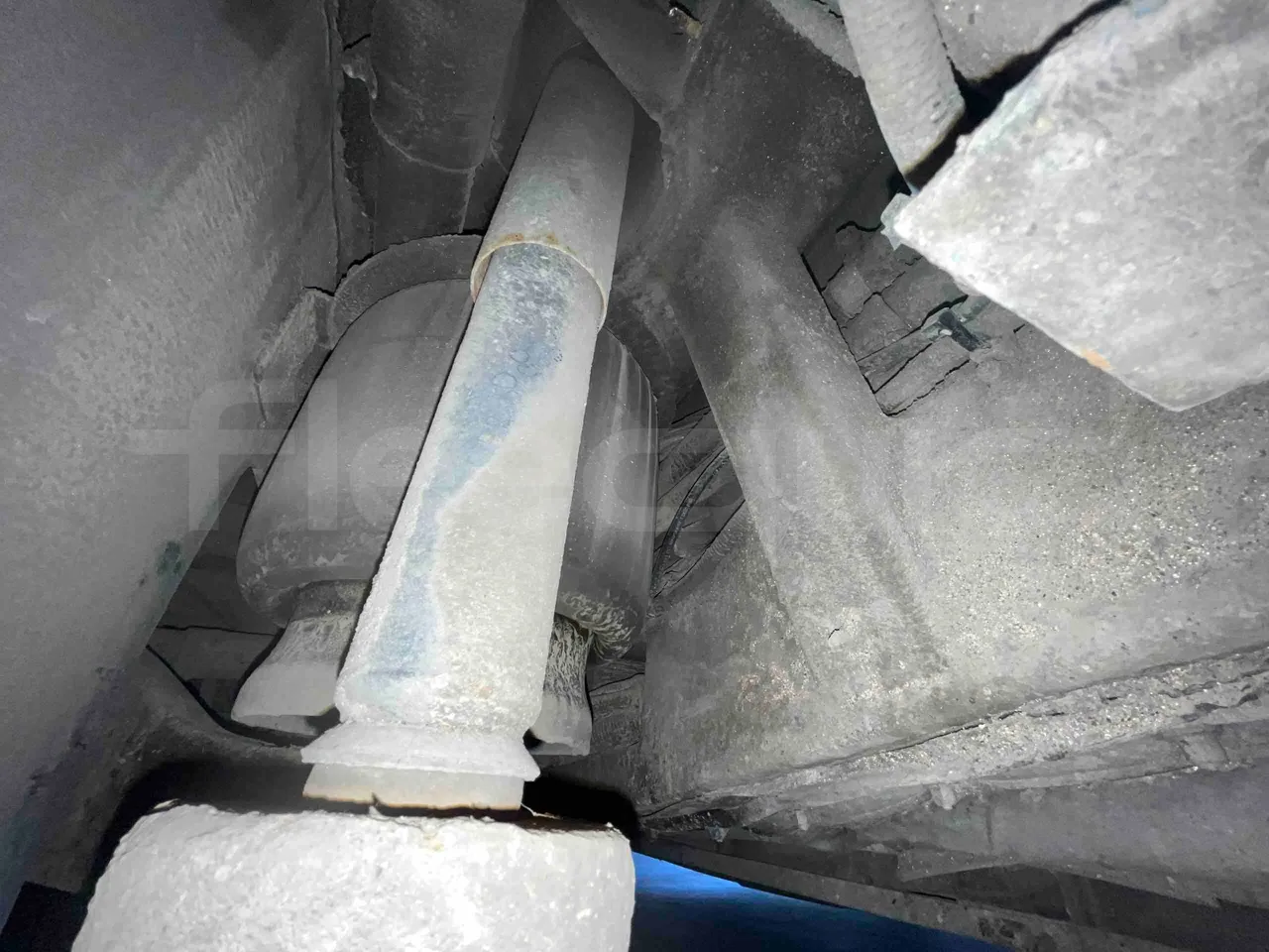 Mercedes-Benz Citaro O530G - Euro4 - 260kW - 17.940mt - axle 2 shock absorbers 2 left