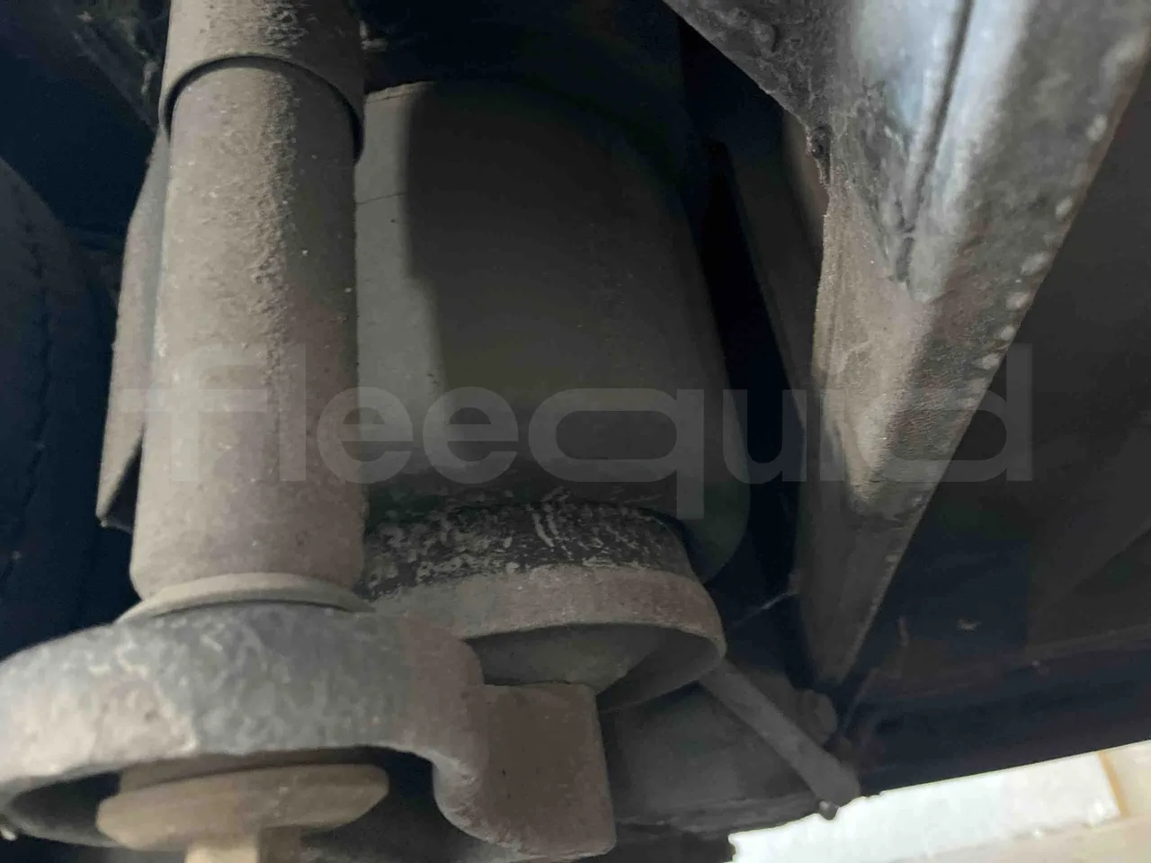 Mercedes-Benz Citaro O530G - Euro4 - 260kW - 17.940mt - axle 2 shock absorbers 2 left