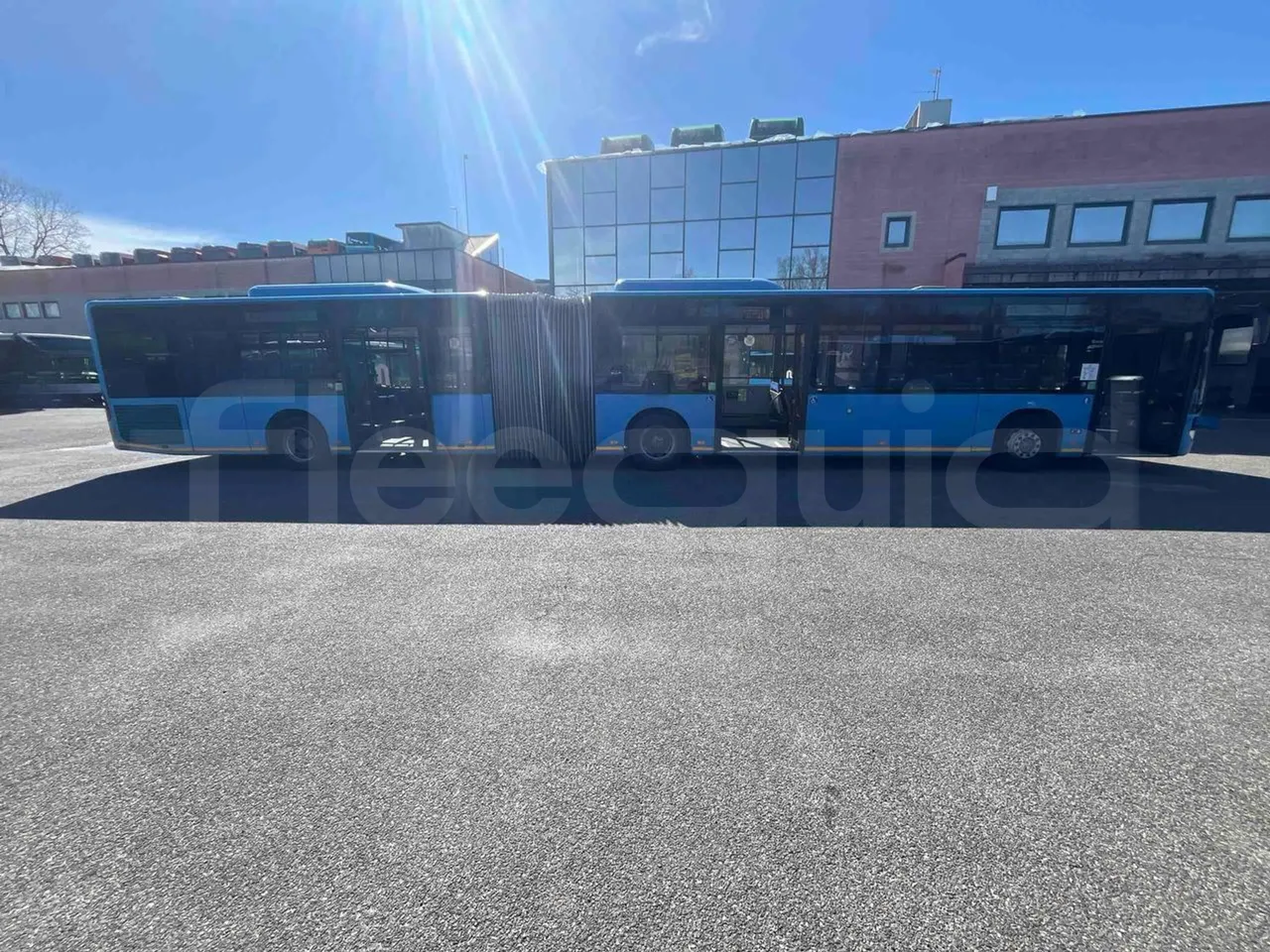 Mercedes-Benz Citaro O530G - Euro4 - 260kW - 17.940mt - right side doors open