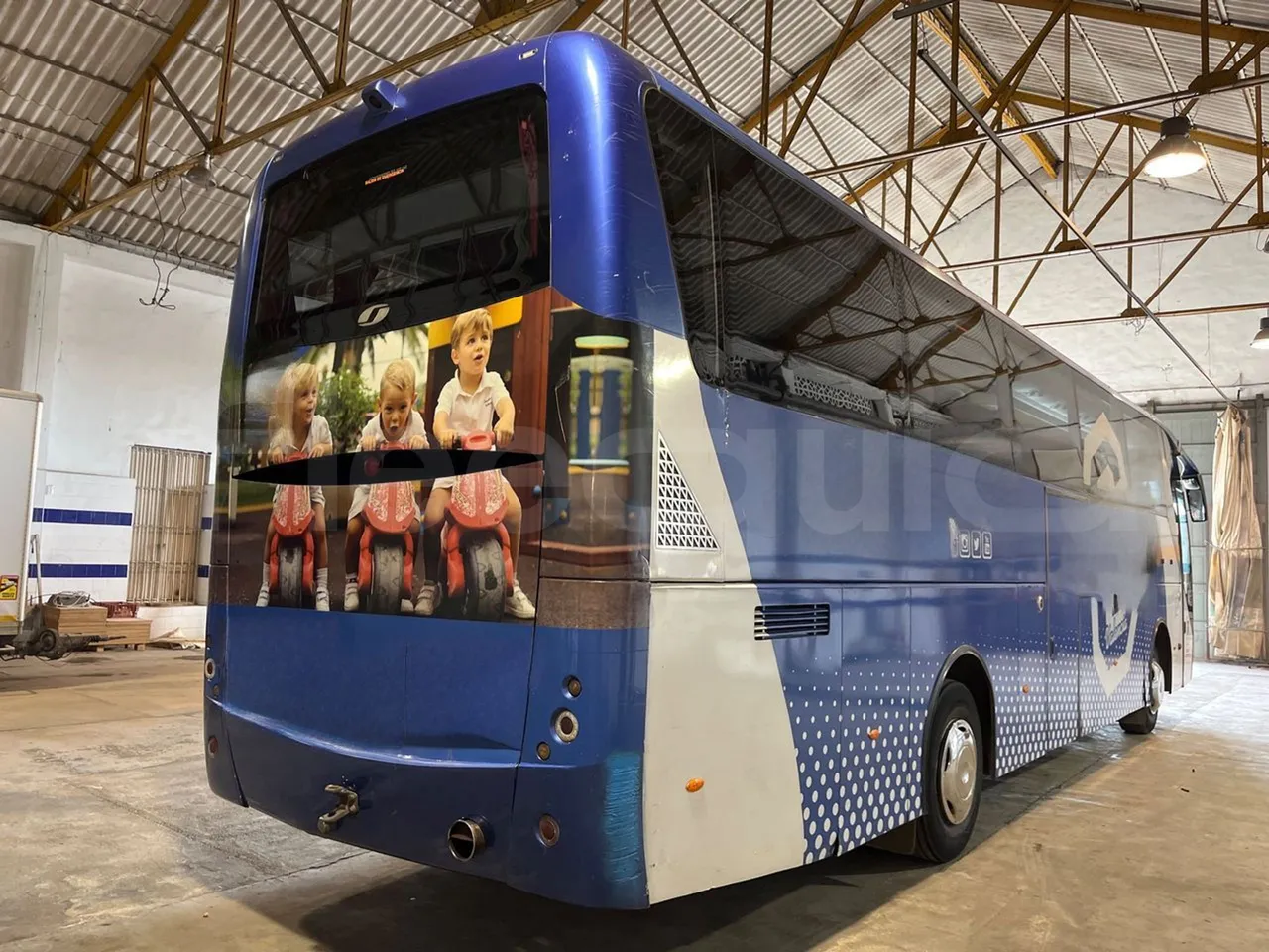 Irisbus Eurorider C-43 -EUR3- 316kW -12m - 3/4 right rear doors closed