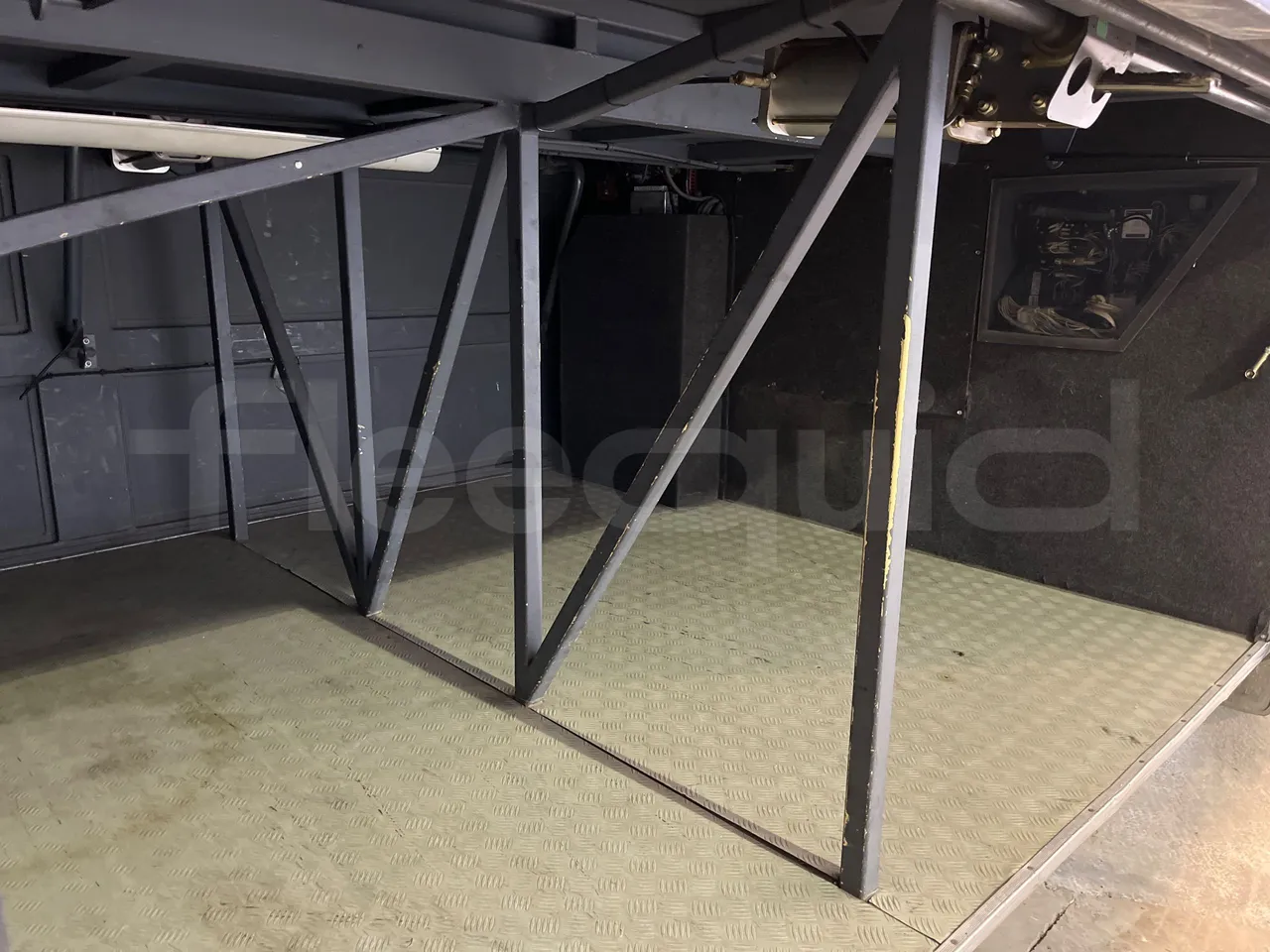 Irisbus Eurorider C-43 -EUR3- 316kW -12m - internal frame rust check