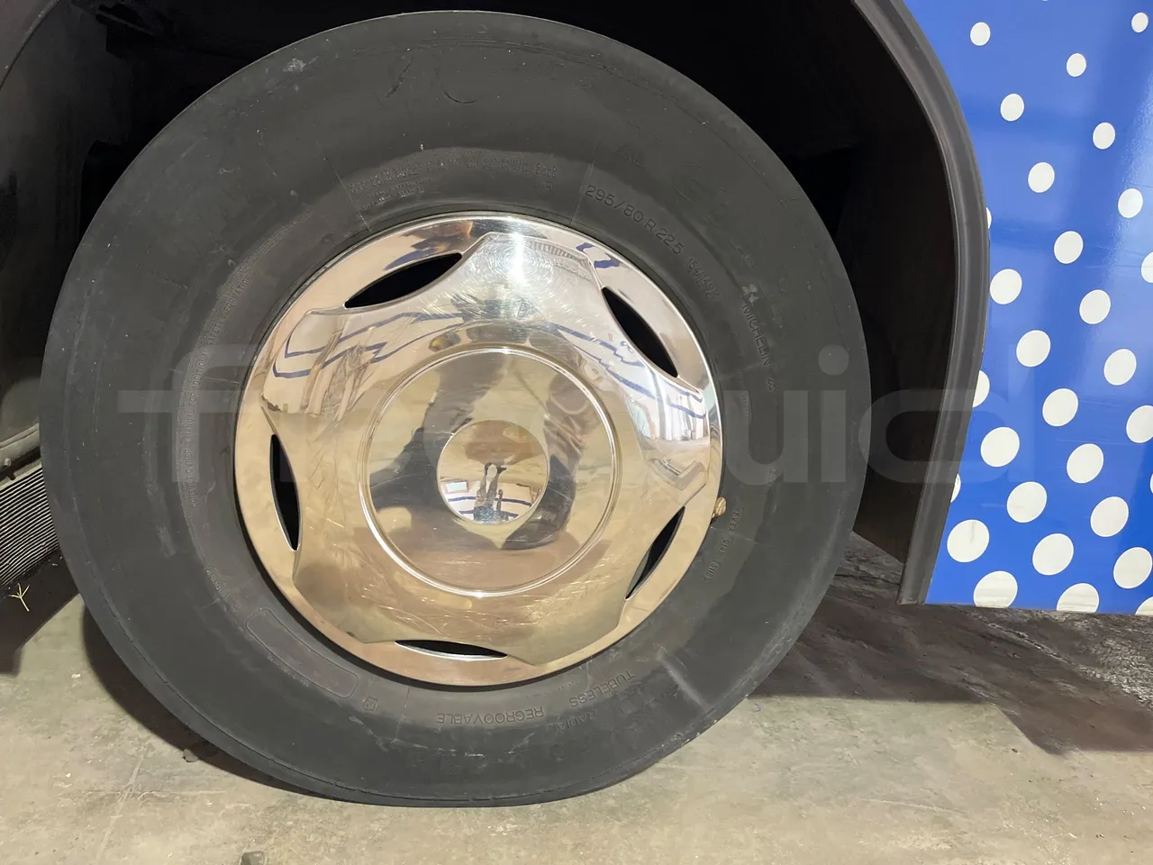 Irisbus Eurorider C-43 -EUR3- 316kW -12m - tread condition front tires left
