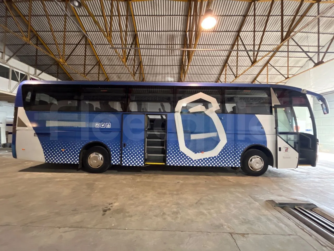 Irisbus Eurorider C-43 -EUR3- 316kW -12m - right side doors open