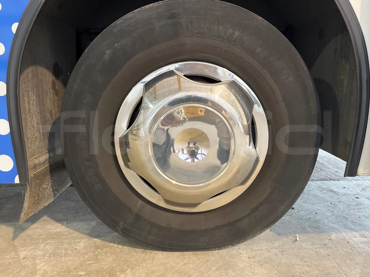 Irisbus Eurorider C-43 -EUR3- 316kW -12m - front left tire measurements