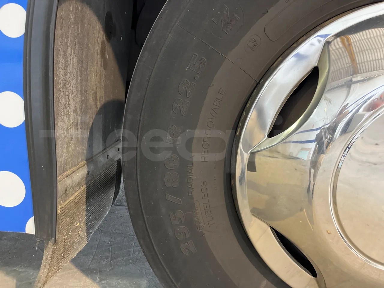 Irisbus Eurorider C-43 -EUR3- 316kW -12m - rear left tire photo