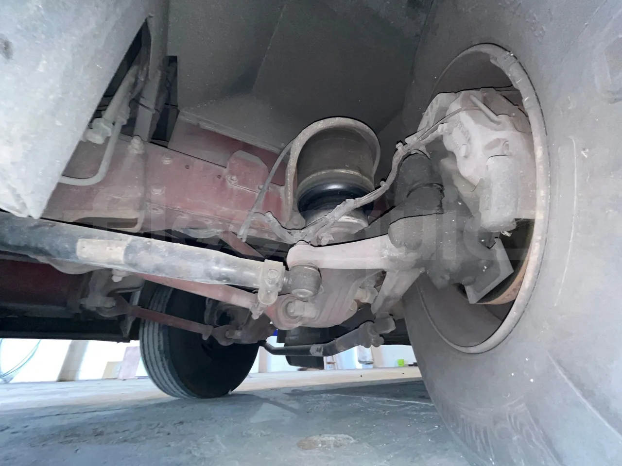 Irisbus Eurorider C-43 -EUR3- 316kW -12m - front axle left side