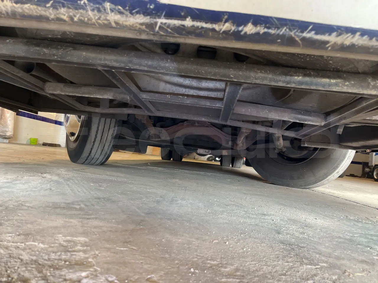 Irisbus Eurorider C-43 -EUR3- 316kW -12m - front undercarriage from front