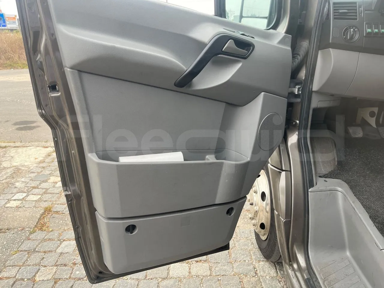 Mercedes-Benz Sprinter 906BB50 - Euro6 -7,36m - 140kw - front door 2 open