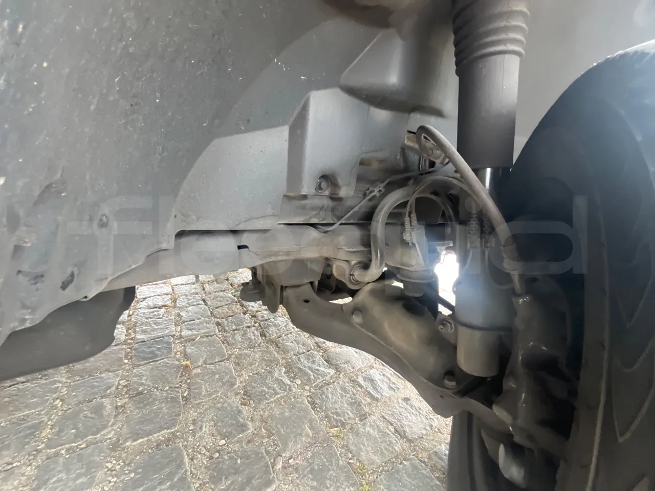 Mercedes-Benz Sprinter 906BB50 - Euro6 -7,36m - 140kw - front brake calipers right