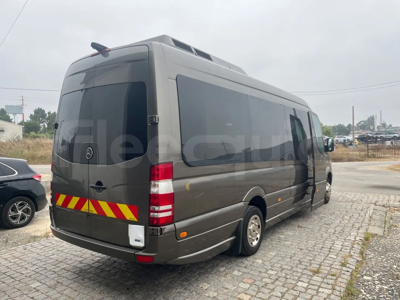 Mercedes-Benz Sprinter 906BB50 - Euro6 -7,36m - 140kw - rear hatch closed
