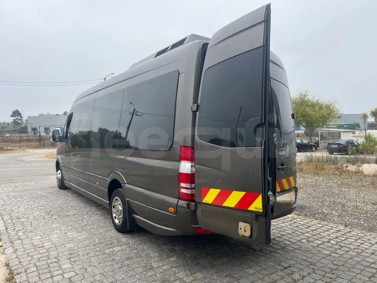 Mercedes-Benz Sprinter 906BB50 - Euro6 -7,36m - 140kw - left side photo
