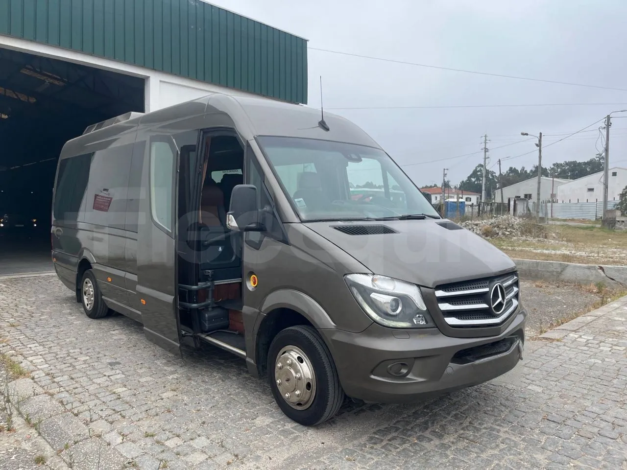 Mercedes-Benz Sprinter 906BB50 - Euro6 -7,36m - 140kw - right side doors closed