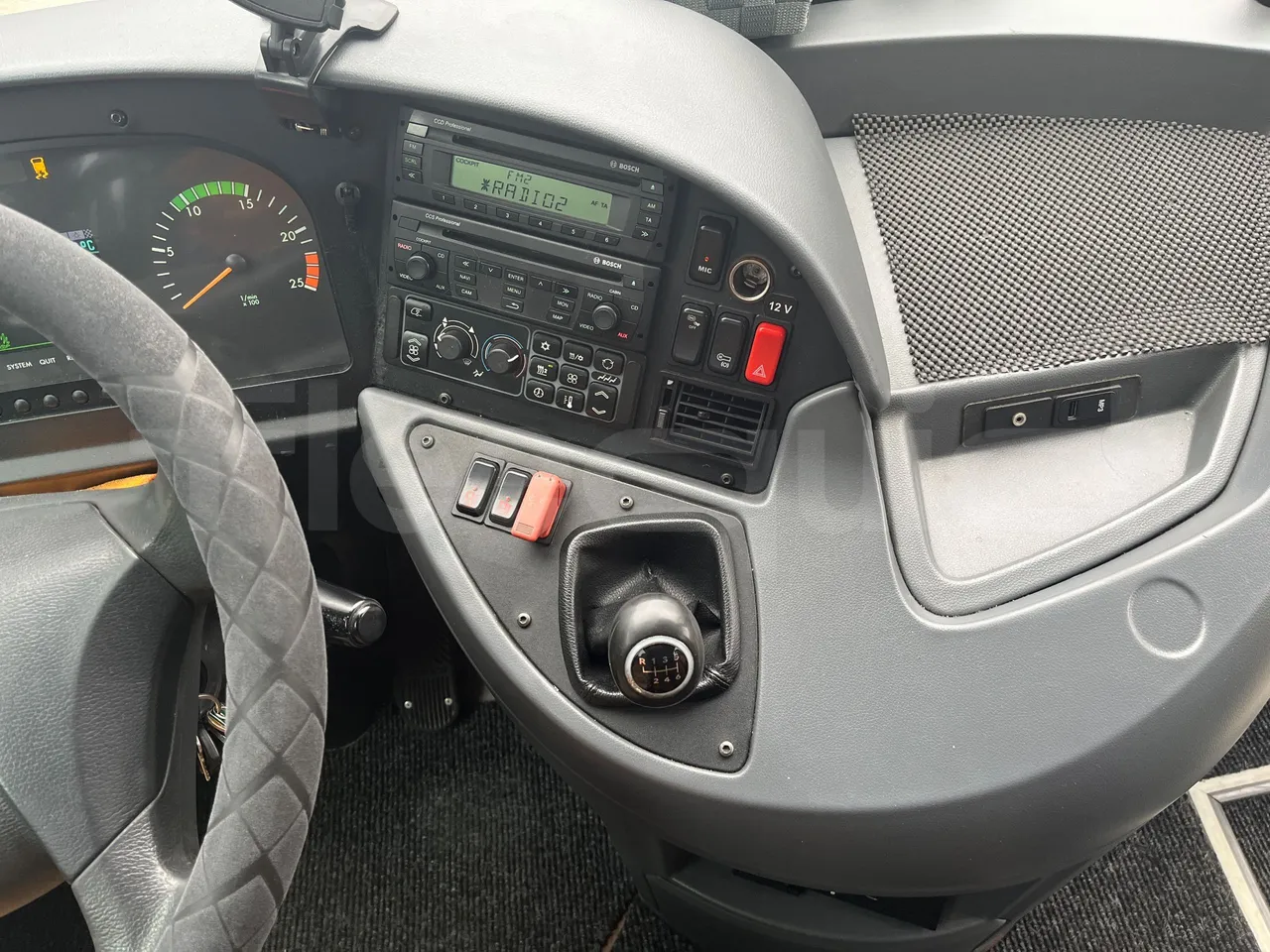 Mercedes-Benz Tourismo RHD-DG3AKAA - Euro6 -315kW -12.140mt - radio accessories photo