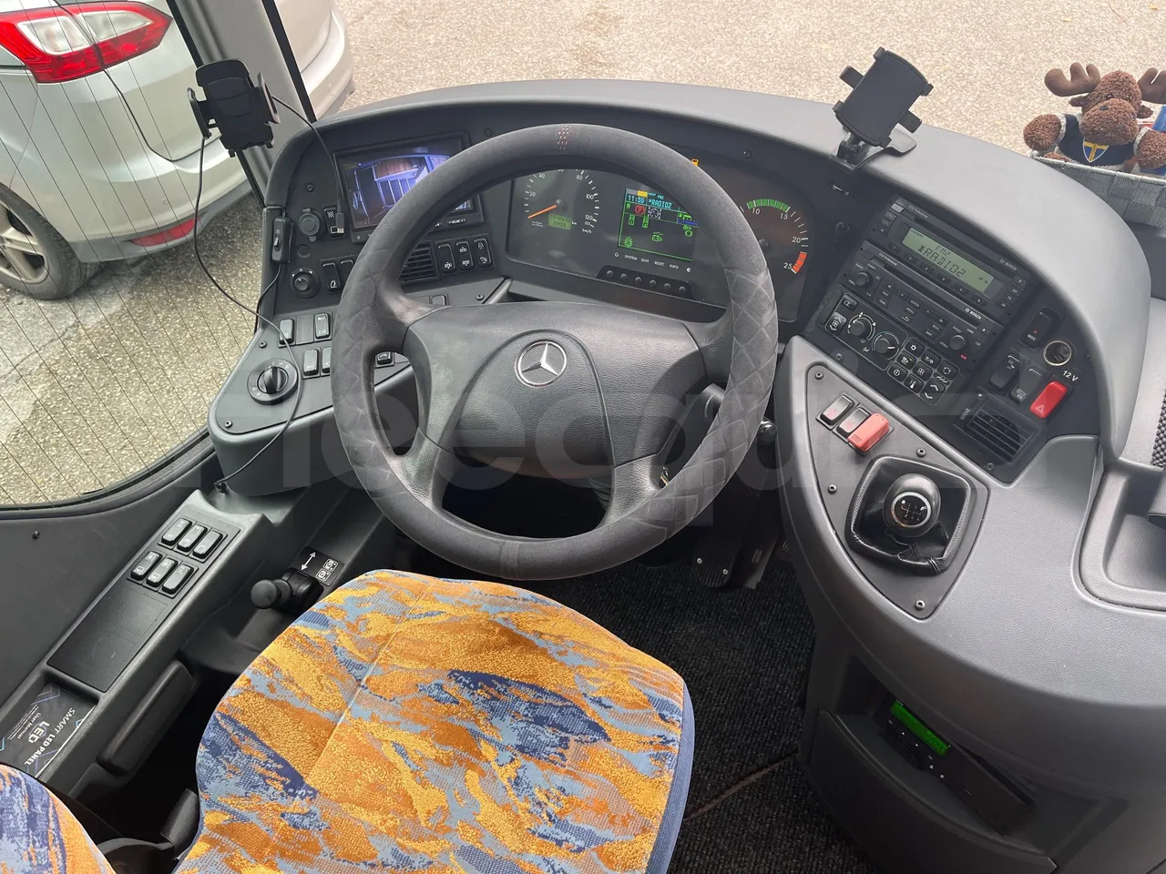 Mercedes-Benz Tourismo RHD-DG3AKAA - Euro6 -315kW -12.140mt - buttons panels on