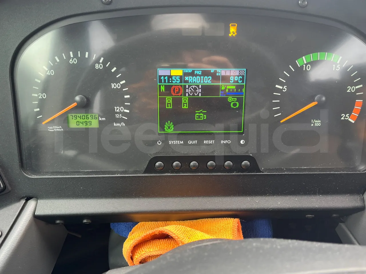 Mercedes-Benz Tourismo RHD-DG3AKAA - Euro6 -315kW -12.140mt - dashboard lights on