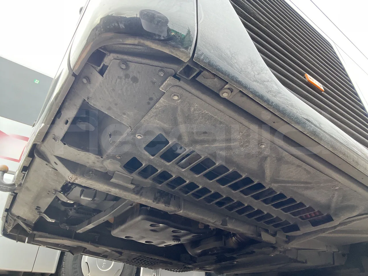 Mercedes-Benz Tourismo RHD-DG3AKAA - Euro6 -315kW -12.140mt - axle 2 discs left