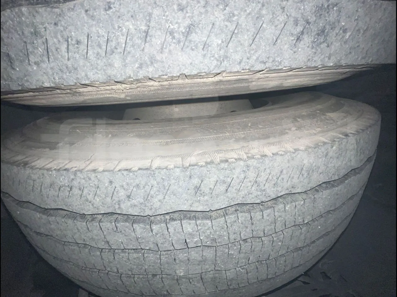 Mercedes-Benz Tourismo RHD-DG3AKAA - Euro6 -315kW -12.140mt - axle 2 discs right