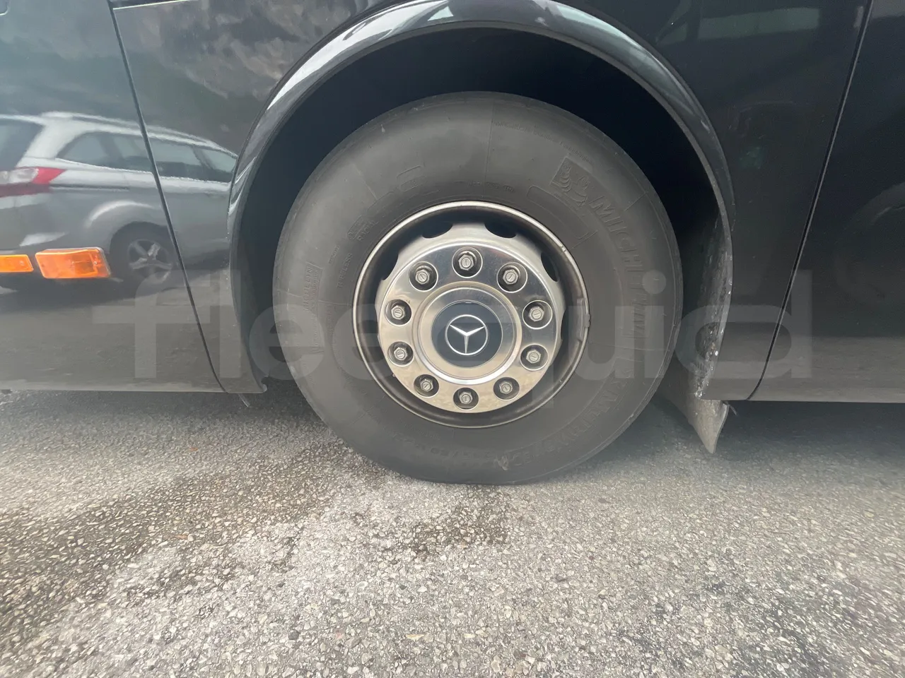 Mercedes-Benz Tourismo RHD-DG3AKAA - Euro6 -315kW -12.140mt - tread condition front tires right