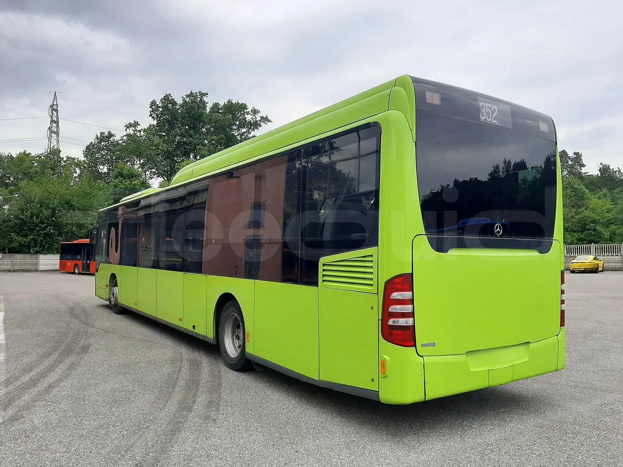 Mercedes-Benz Citaro O 530 LE - Euro5 - 220kW - 13.057mt - 3/4 left rear side