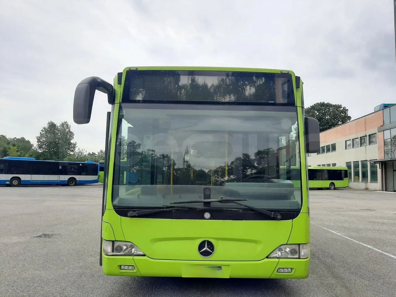 Mercedes-Benz Citaro O 530 LE - Euro5 - 220kW - 13.057mt - front photo