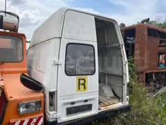 Ford Transit 150S/ Euro 1 - 59 Kw - 4,616 Mt - left side photo