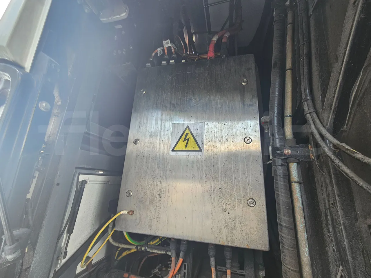 Vdl Citea SLF-120Electric/ Euro 6 - 160 Kw - 12 Mt - engine plate photo