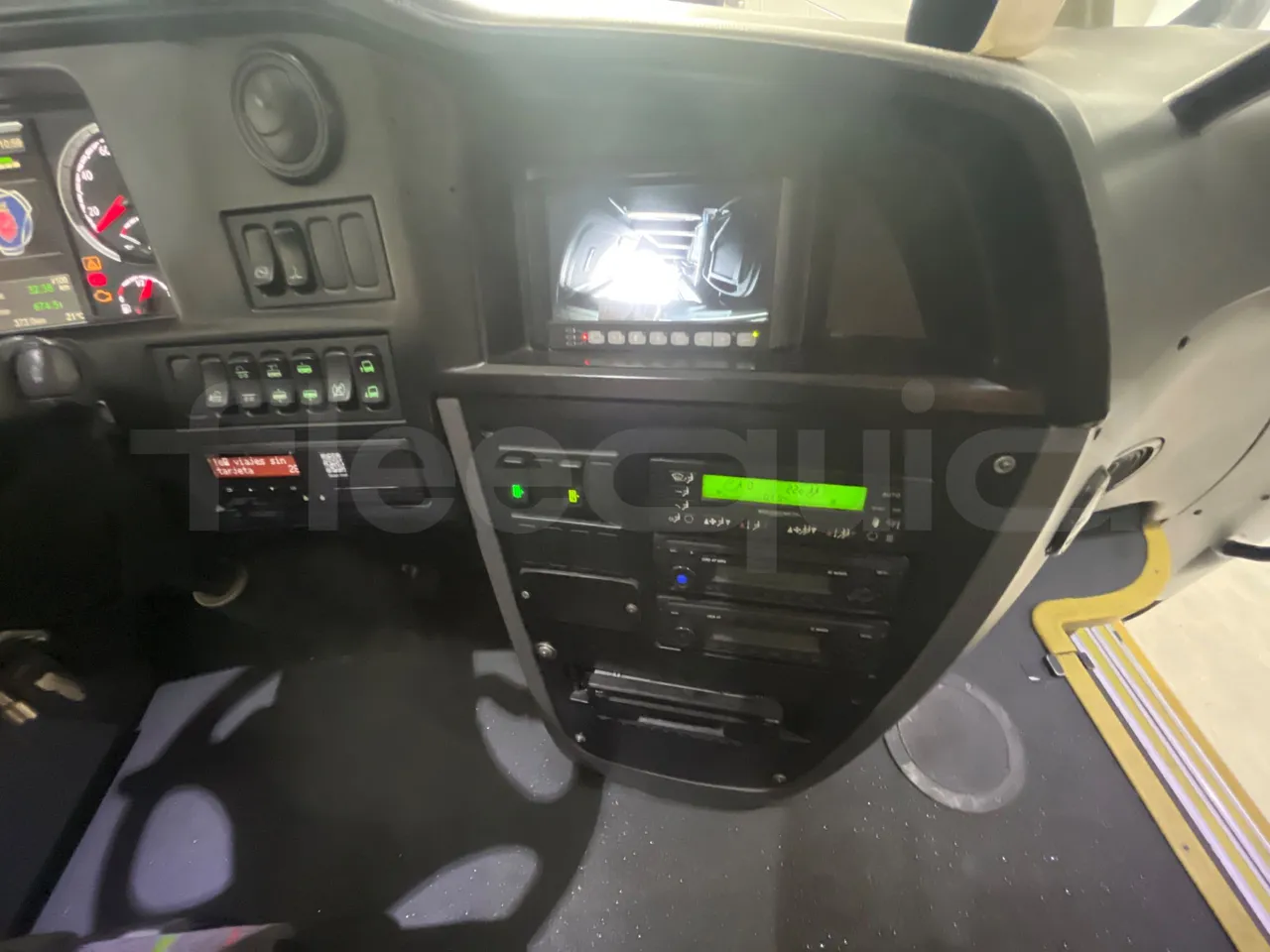 Scania Touring HD 3A8T33A - EUR6 - 331kW - 13.7m - radio accessories photo