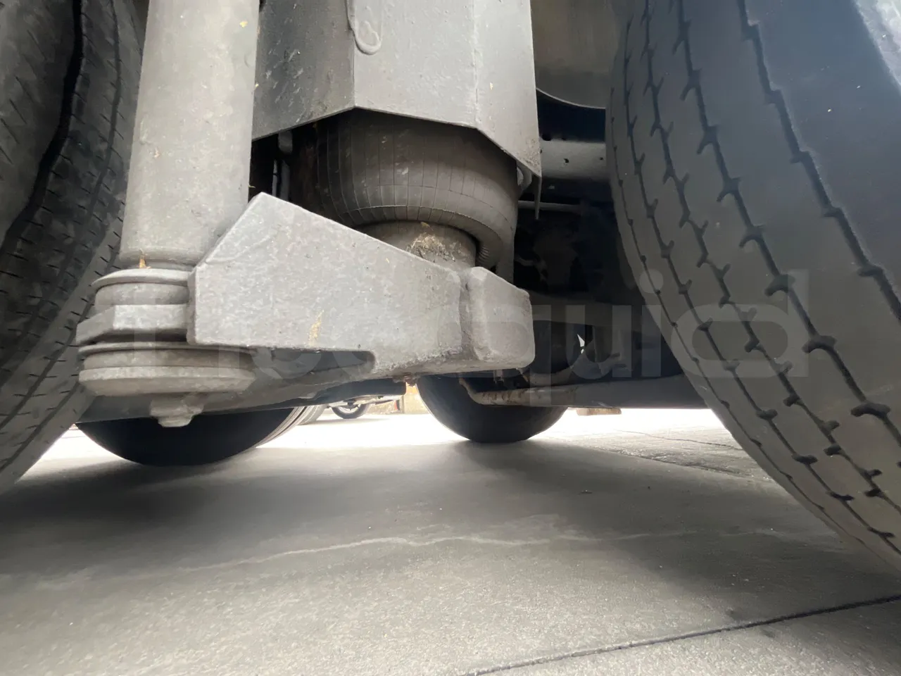 Scania Touring HD 3A8T33A - EUR6 - 331kW - 13.7m - axle 2 discs right