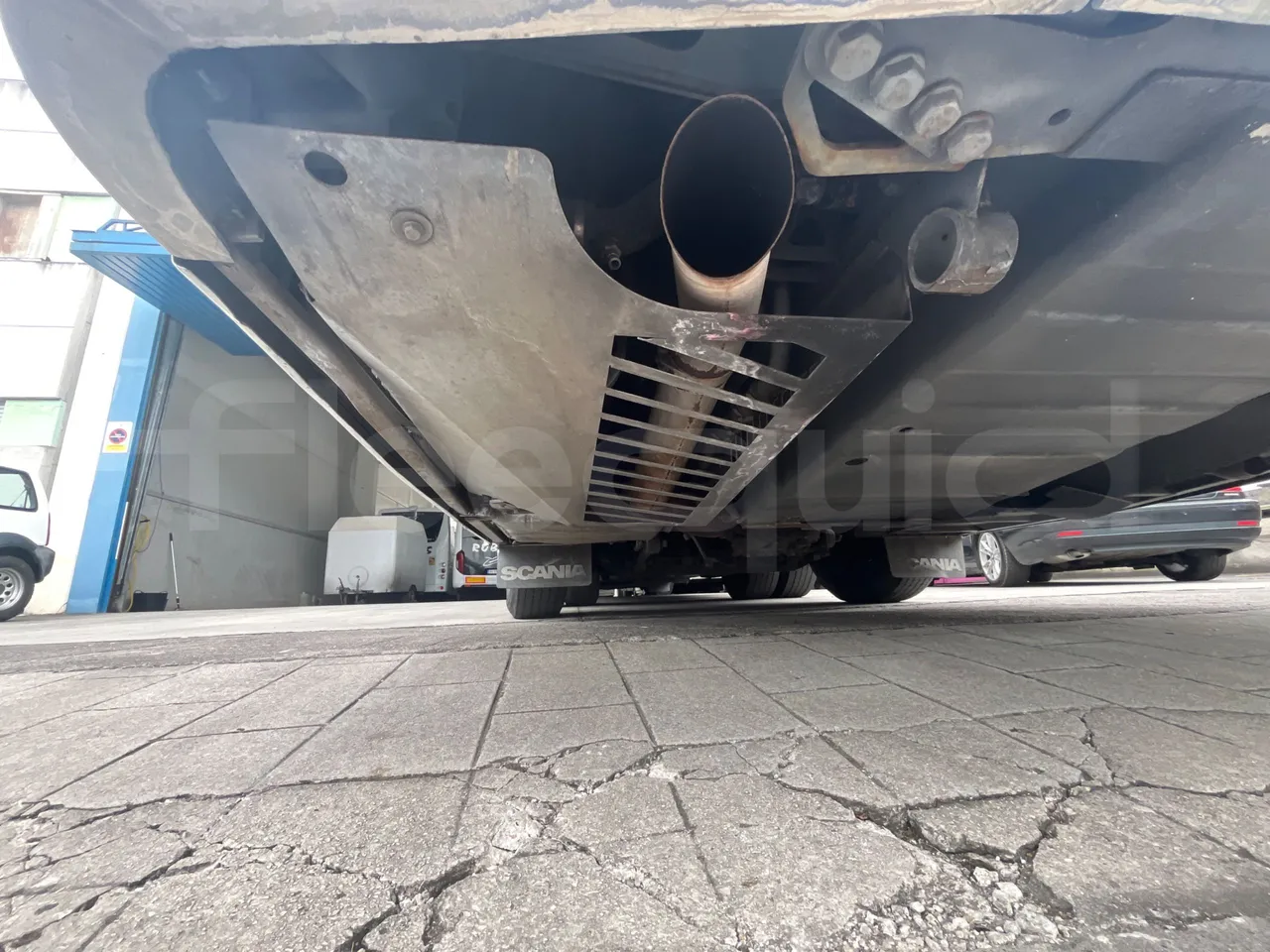 Scania Touring HD 3A8T33A - EUR6 - 331kW - 13.7m - exhaust photo