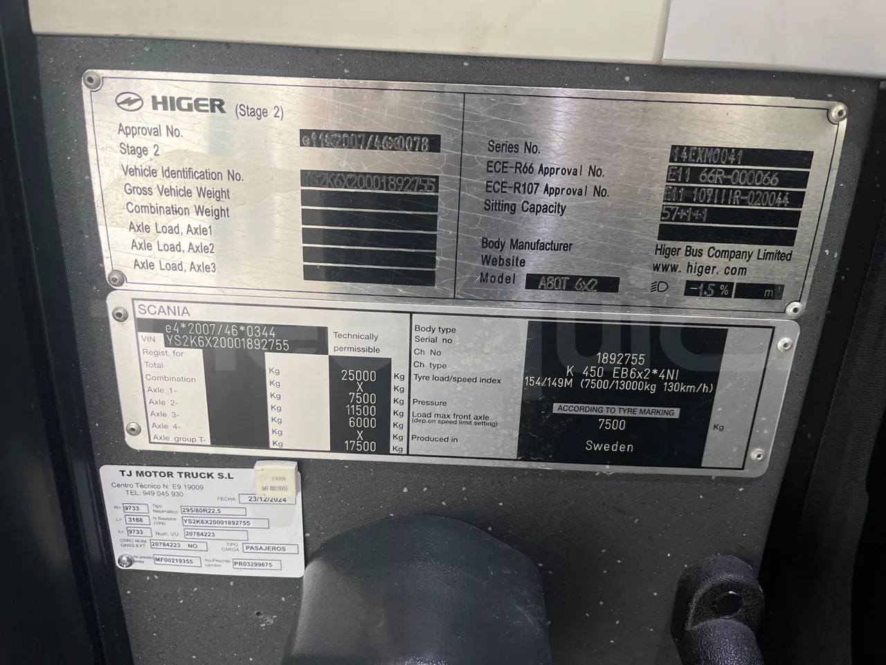 Scania Touring HD 3A8T33A - EUR6 - 331kW - 13.7m - vehicle plate photo