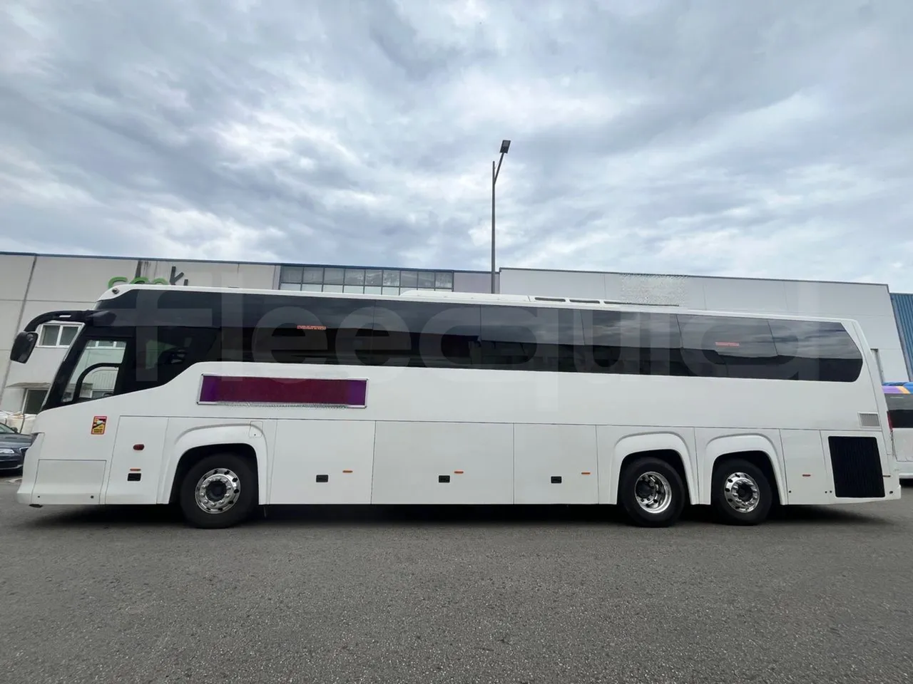 Scania Touring HD 3A8T33A - EUR6 - 331kW - 13.7m - left side photo