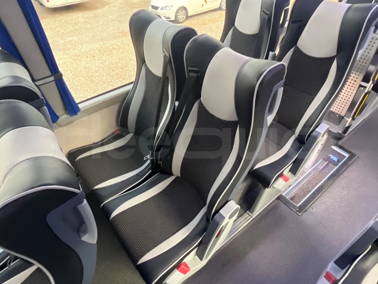 Beulas Man Glory B3RJ - Euro6 - 338kW - 14.600mt - single seat detail