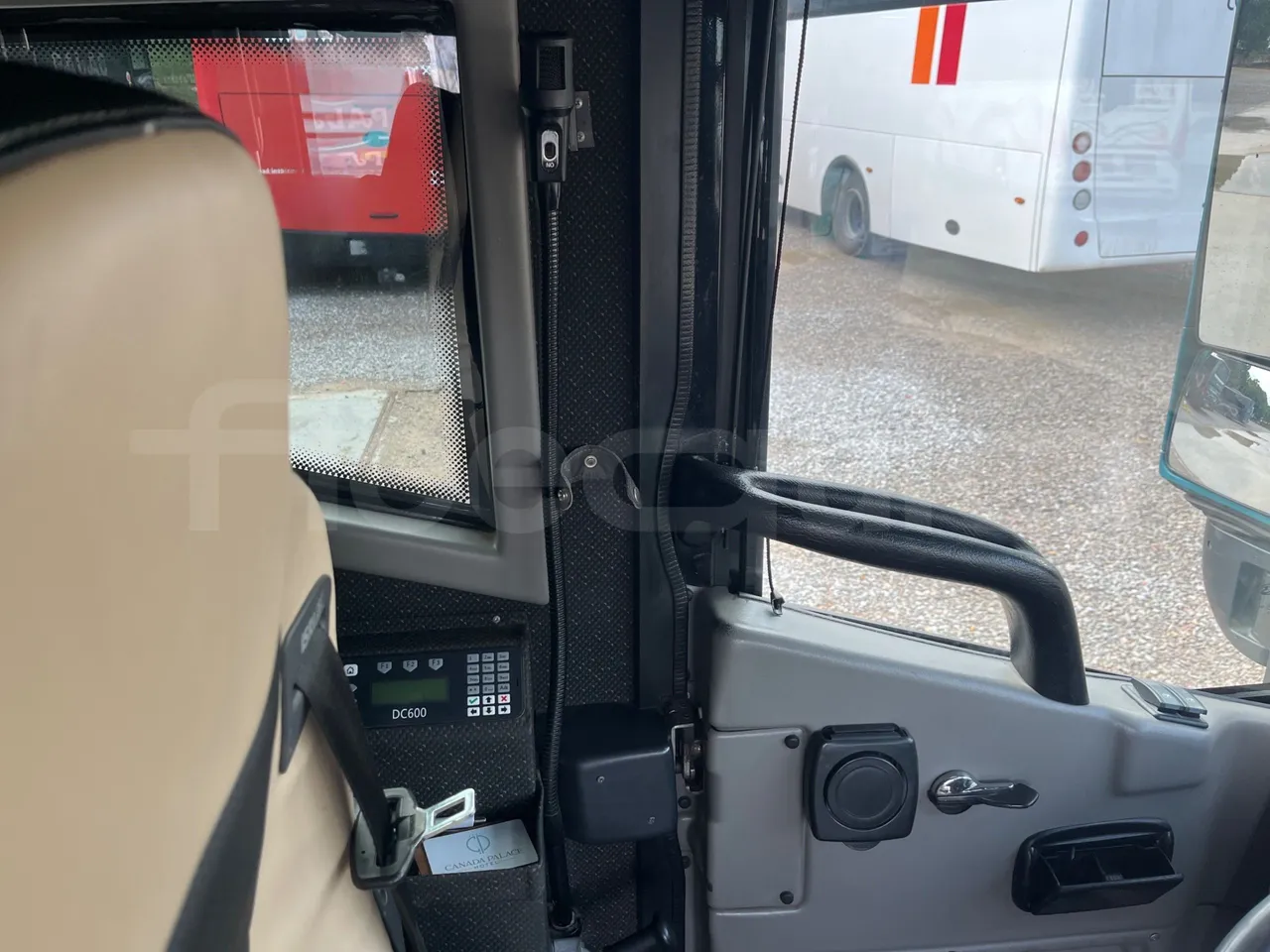 Beulas Man Glory B3RJ - Euro6 - 338kW - 14.600mt - driver's seat photo